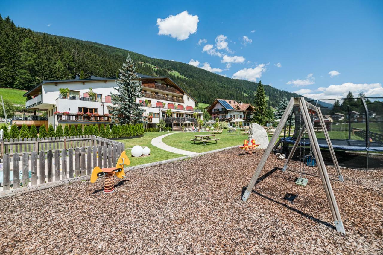Helmhotel San Candido Dış mekan fotoğraf